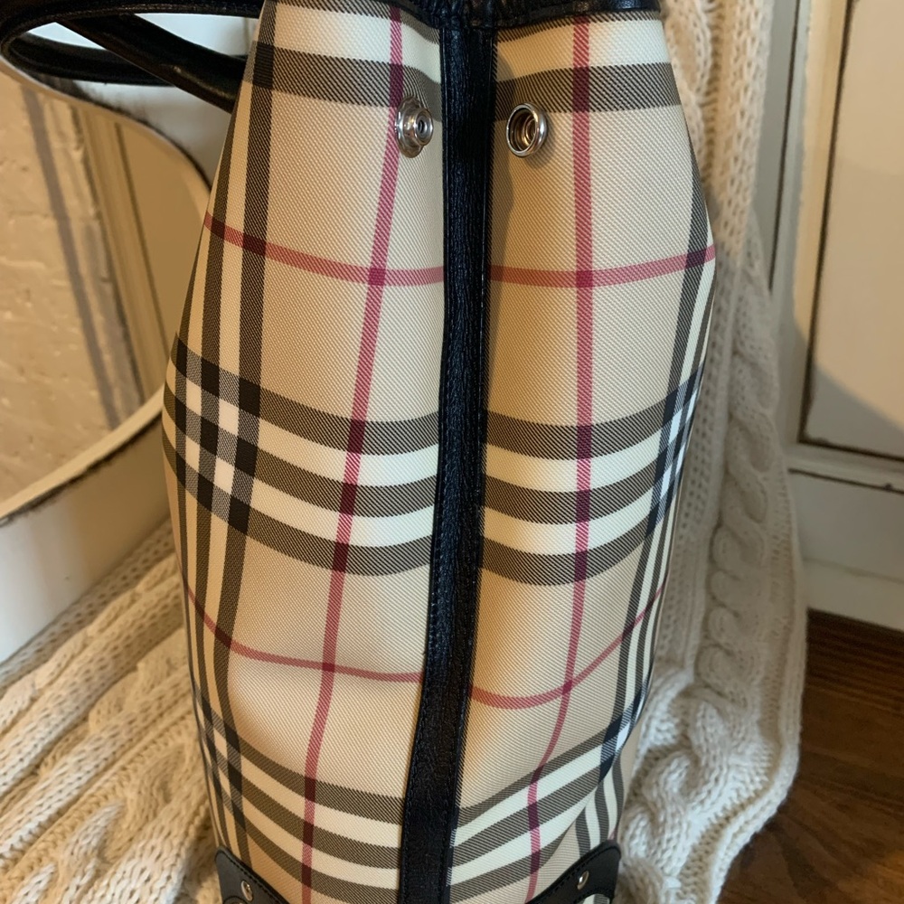 Burberry Beige Checkered Women's - Picture 3 of 15